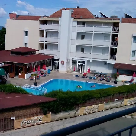 Elena Aparthotel